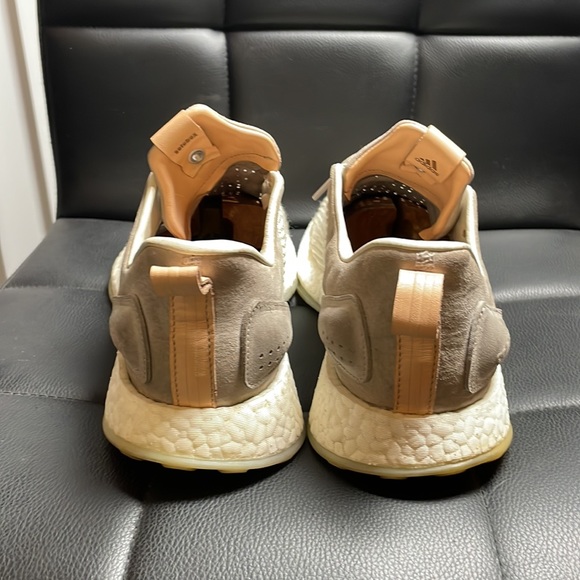 Adidas boost solebox size 11.5 - Picture 3 of 4